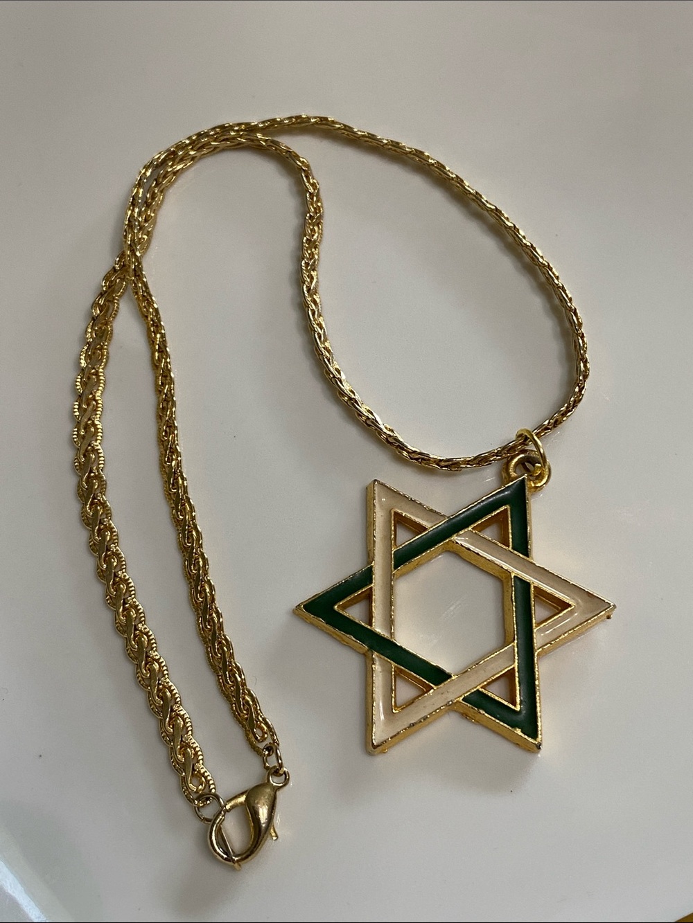 VTG Gold Star of David Pendant Necklace- Cream & Green